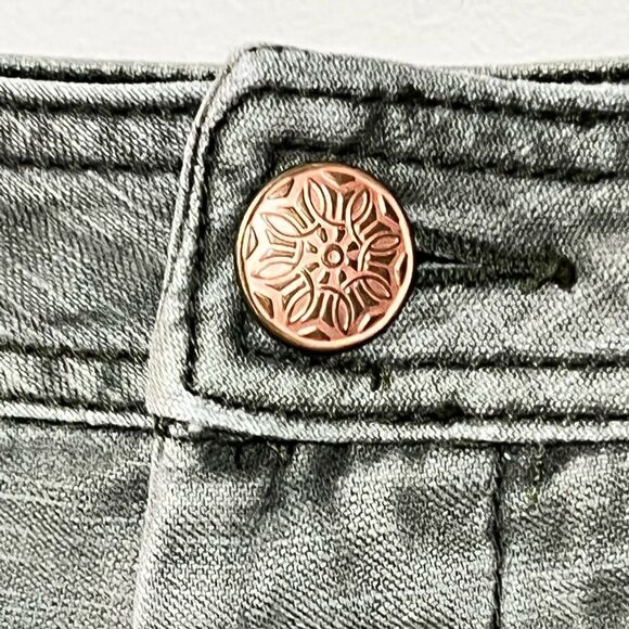 Anthropologie Free People Womens Button Fly Lace Trim Denim Shorts Sz 2 - Picture 9 of 10